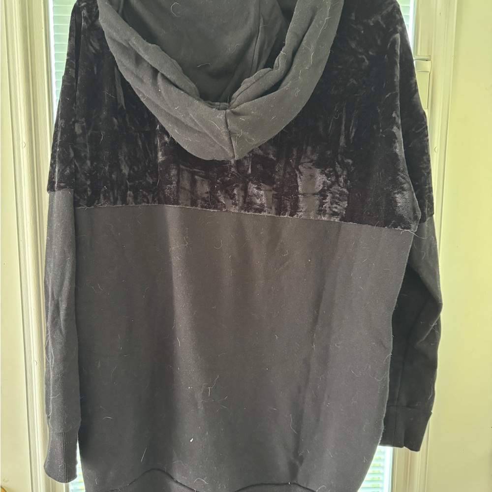 Black Velvet Women's Hoodie - Picture 4 of 4